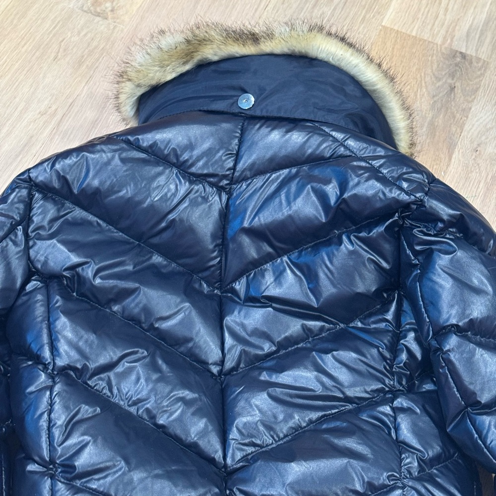 Navy blue Puffer Jacket with removable Faux Fur Collar kids size 7 like new kids - Picture 5 of 7